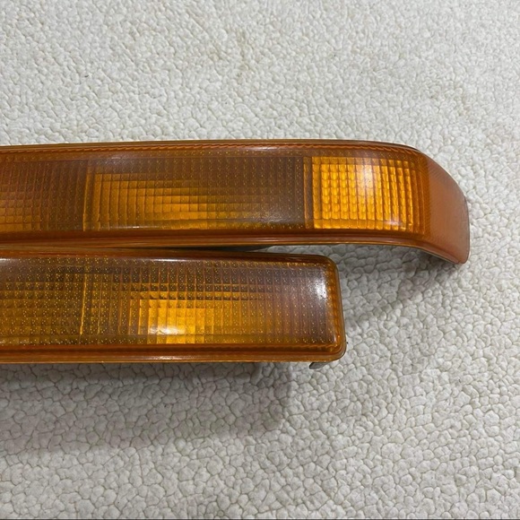 Chev S10 Sonoma Blazer GMC Jimmy OEM Turn Signal Park Lights Lamp Lens 16524255 - Picture 3 of 11